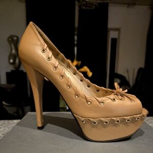 Stuart Weitzman Camel Brown Heels